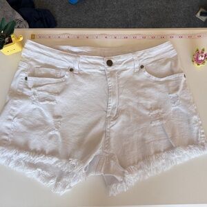 White Frayed Hem Women Shorts, Size Large